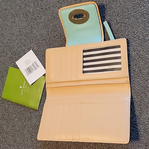 Kate Spade turn lock Stacey wallet Hampton road pool...NWT...retail $249 - Picture 6 of 7